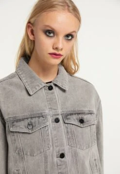 Spijkerjasjes Tussenjas Dames Lichtgrijs -Dameskleding Verkoop Winkel 27371435a4e76eaaa37aab52dd95b826