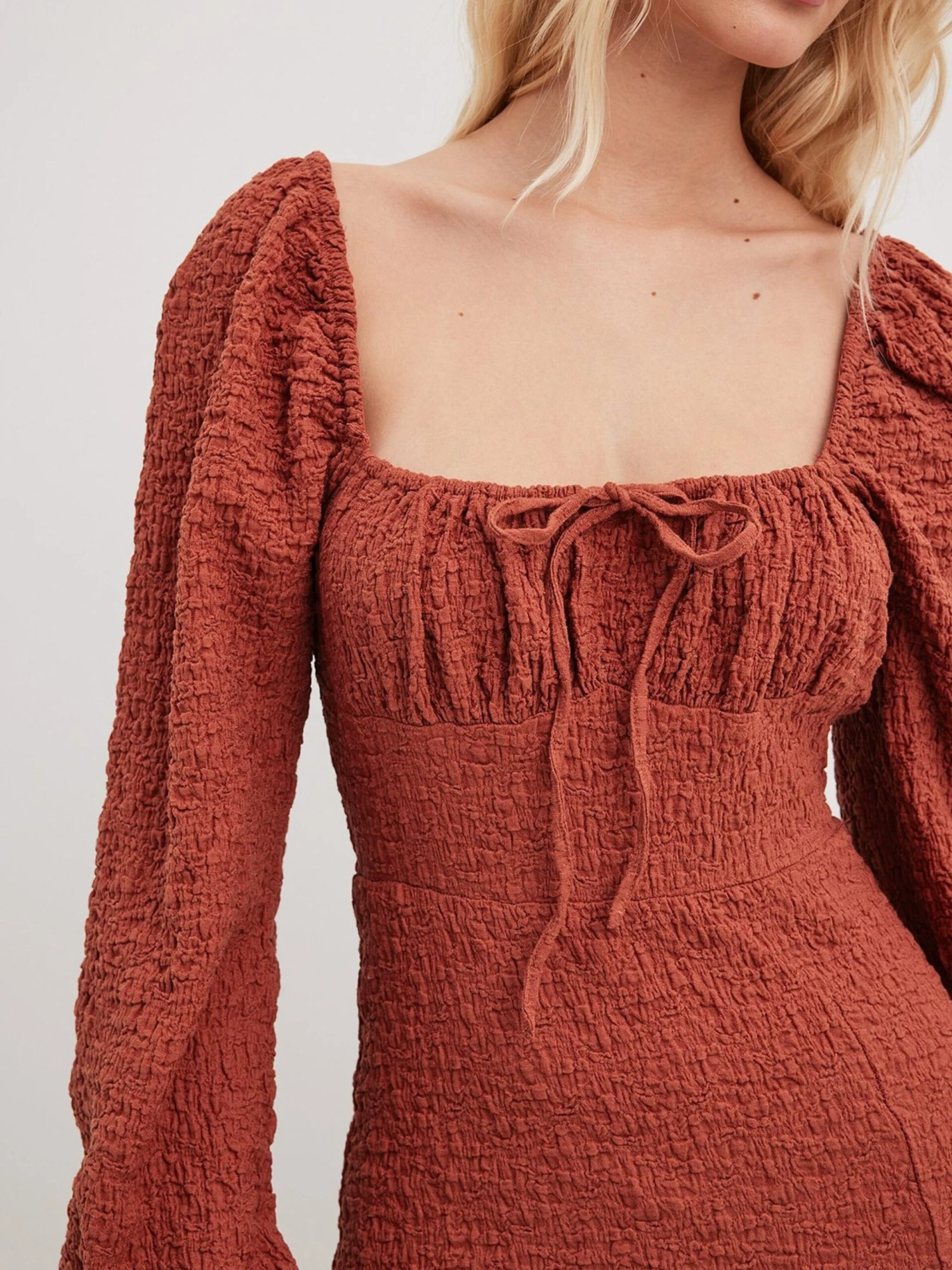 NA-KD Maxi Jurken Jurk Dames Roestrood 6 NA-KD Maxi Jurken Jurk Dames Roestrood - Afbeelding 4