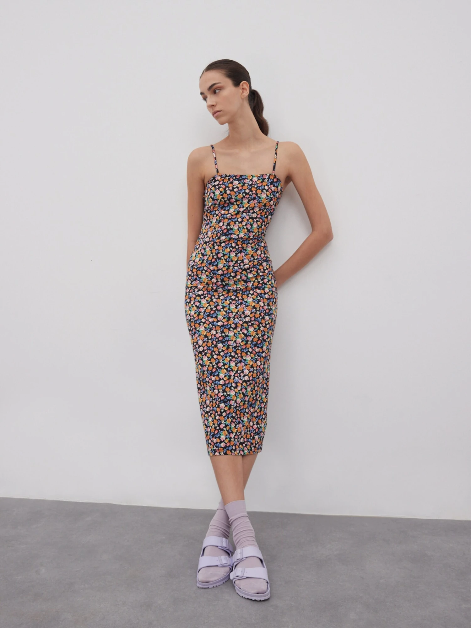 EDITED Midi Jurken Jurk Nana Dames Zwart 6 EDITED Midi Jurken Jurk Nana Dames Zwart - Afbeelding 4