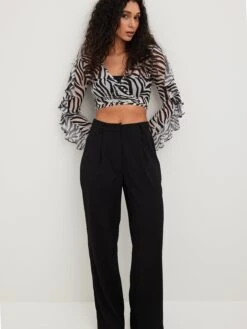 NA-KD Uitgaanstops Top Dames Zwart / Wit -Dameskleding Verkoop Winkel 4dd4fe5baaca729fcabed4c043c7ec98