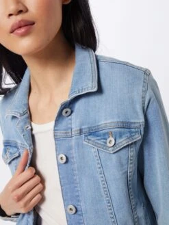 ICHI Spijkerjasjes Tussenjas Dames Lichtblauw -Dameskleding Verkoop Winkel 560b11abf1984c1298432923427d6ea6