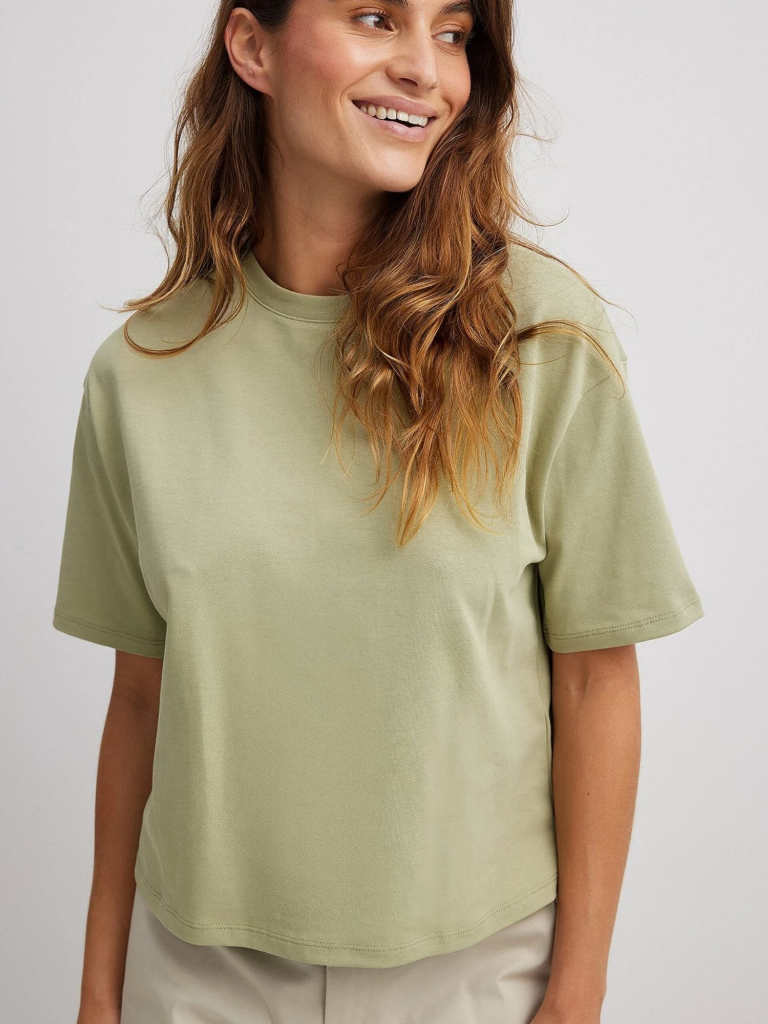 NA-KD Oversized Shirts Oversized Shirt Dames Groen 4 NA-KD Oversized Shirts Oversized Shirt Dames Groen - Afbeelding 2