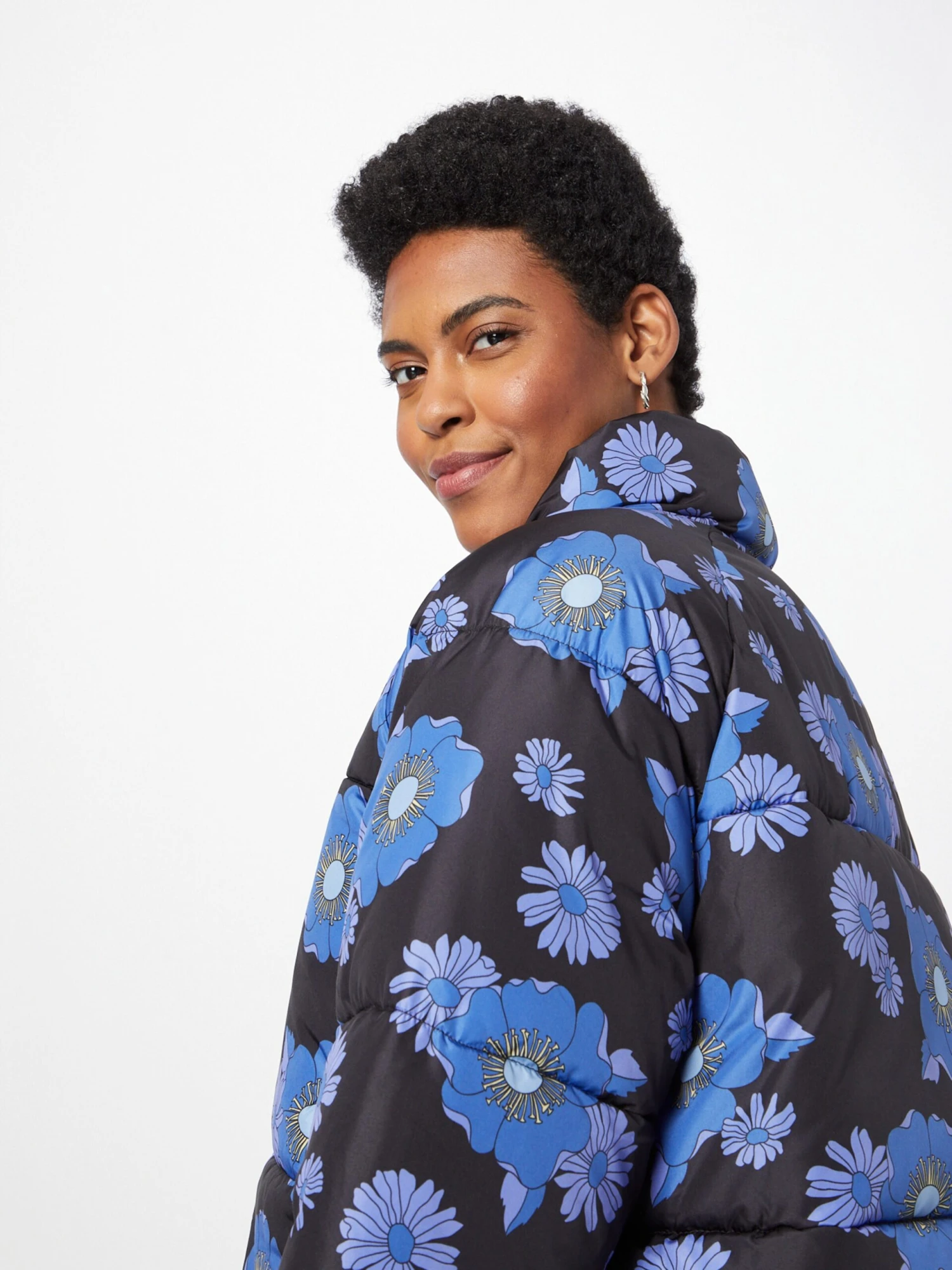 Monki Tussenjassen Tussenjas Dames Blauw / Navy 4 Monki Tussenjassen Tussenjas Dames Blauw / Navy - Afbeelding 2