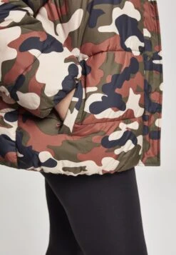 URBAN CLASSICS Winterjassen Winterjas Boyfriend Camo Dames Gemengde Kleuren -Dameskleding Verkoop Winkel 853c6d820c9f6b4e043b6057bc3127b9