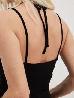 NA-KD Spaghetti Tops Top Dames Zwart 9 NA-KD Spaghetti Tops Top Dames Zwart -Dameskleding Verkoop Winkel 8b1e76885754eca7cac87929b946de67