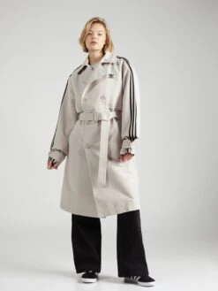 Adidas Originals Trenchcoats Tussenmantel Dames Beige 10 Adidas Originals Trenchcoats Tussenmantel Dames Beige -Dameskleding Verkoop Winkel f86cdd0193fd4b81050cb31711a479c6